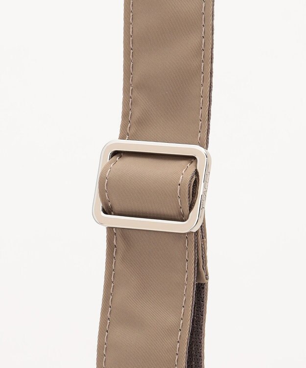 Y'SACCS スクエアすっきりトート SSサイズ ベージュ