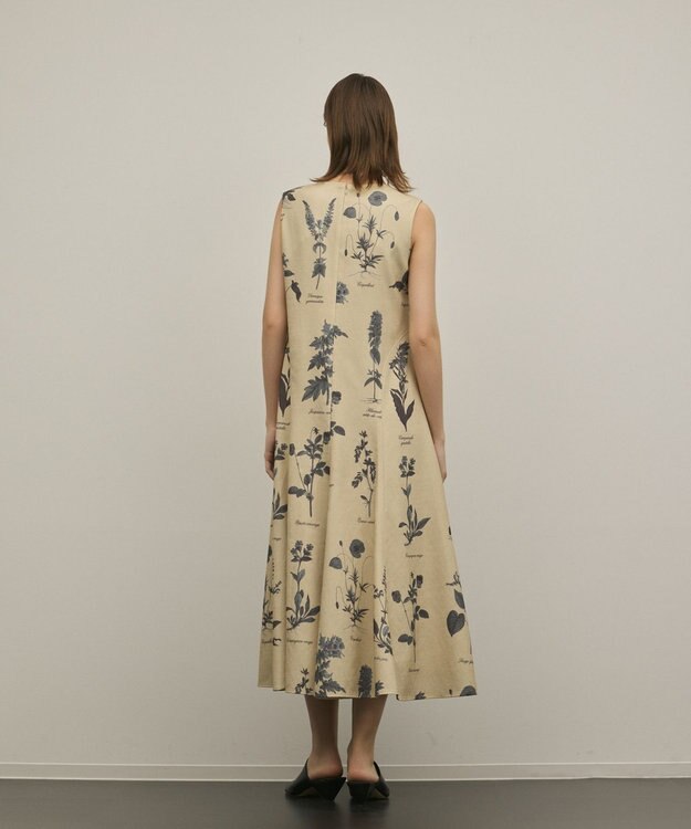 GRACE CONTINENTAL ボタニカルプリントフレアワンピース ベージュ