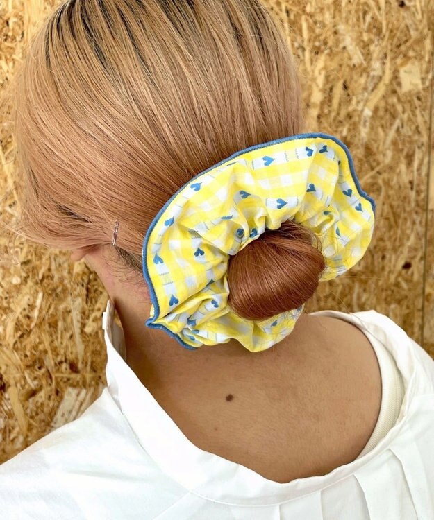 WEGO Lパターンサテンシュシュ ライトイエロー