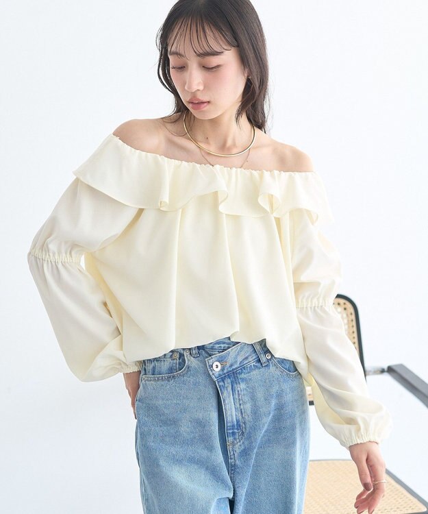 earth music&ecology 2wayオフショルバルーンヘムフリルブラウス Ivory