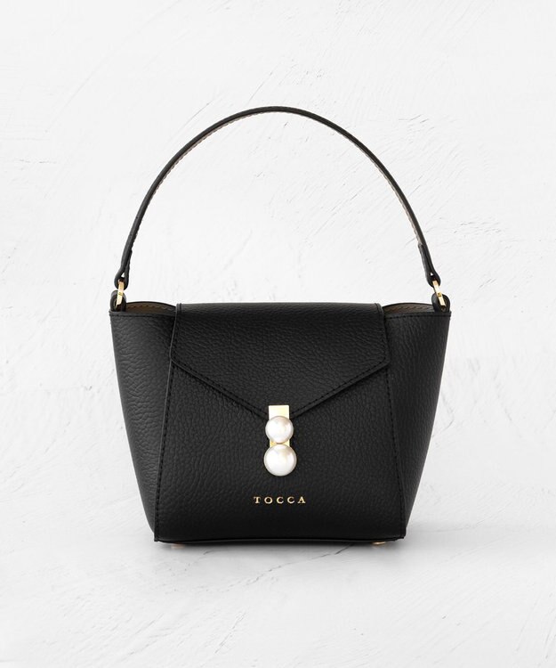 TOCCA 【大人百花掲載】INNOCENCE LEATHER POCHETTE ポシェットバッグ ブラック系