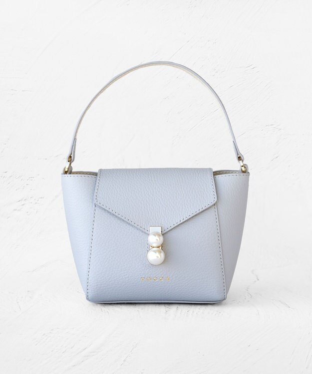 TOCCA 【大人百花掲載】INNOCENCE LEATHER POCHETTE ポシェットバッグ ブルー系