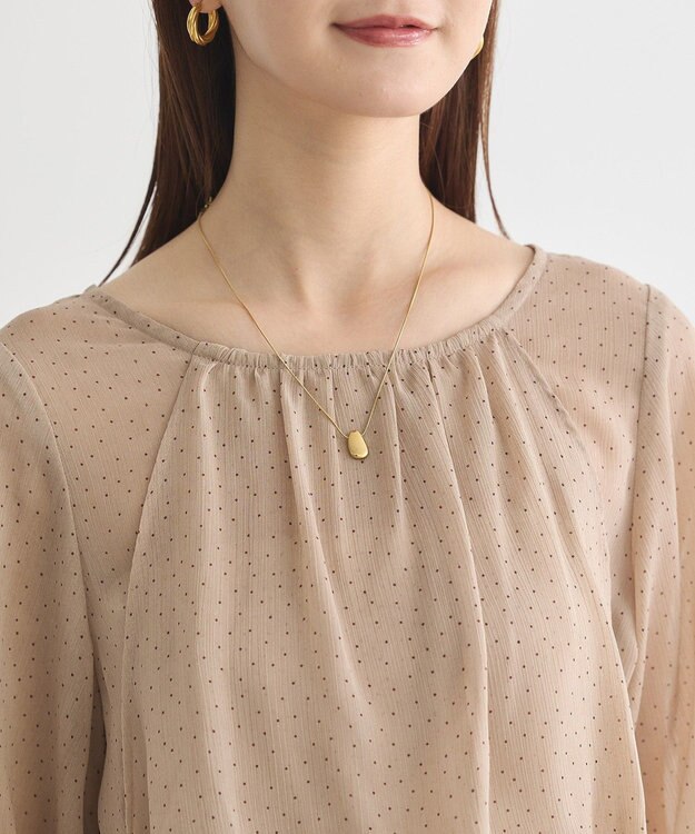 earth music&ecology レイヤードライクドット柄ブラウス Light Beige