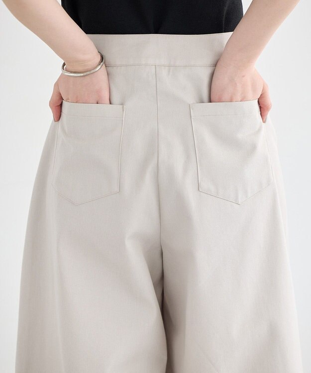 earth music&ecology ラップハーフパンツ Gray Beige