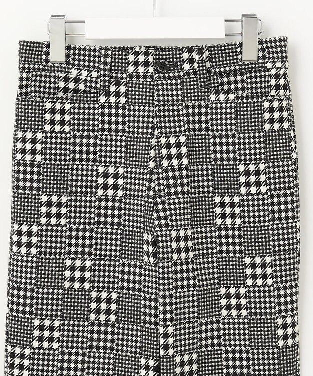 23区GOLF フレンチシックなスタイリングに！【WOMEN】チェック柄 テーパードパンツ ブラック系3