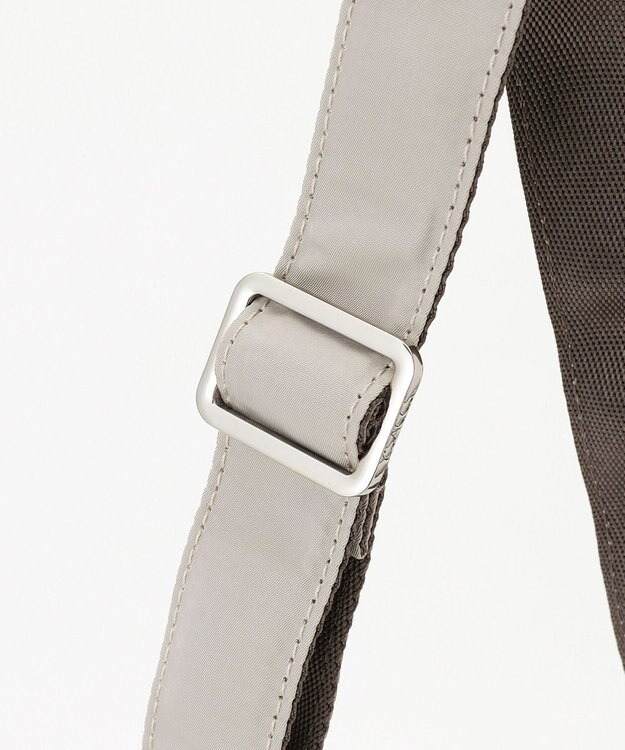 Y'SACCS ポリエステルツイル ショルダーバッグ グレージュ