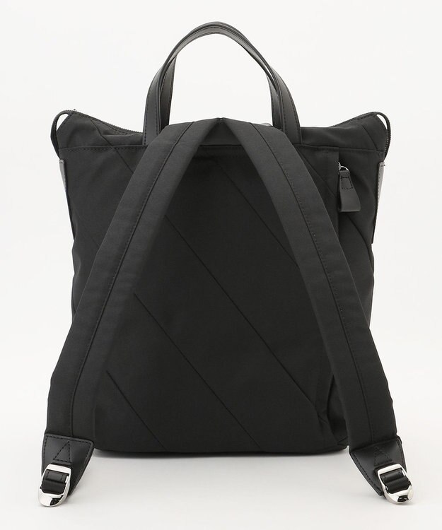 Y'SACCS ストリームラインデイパック ブラック