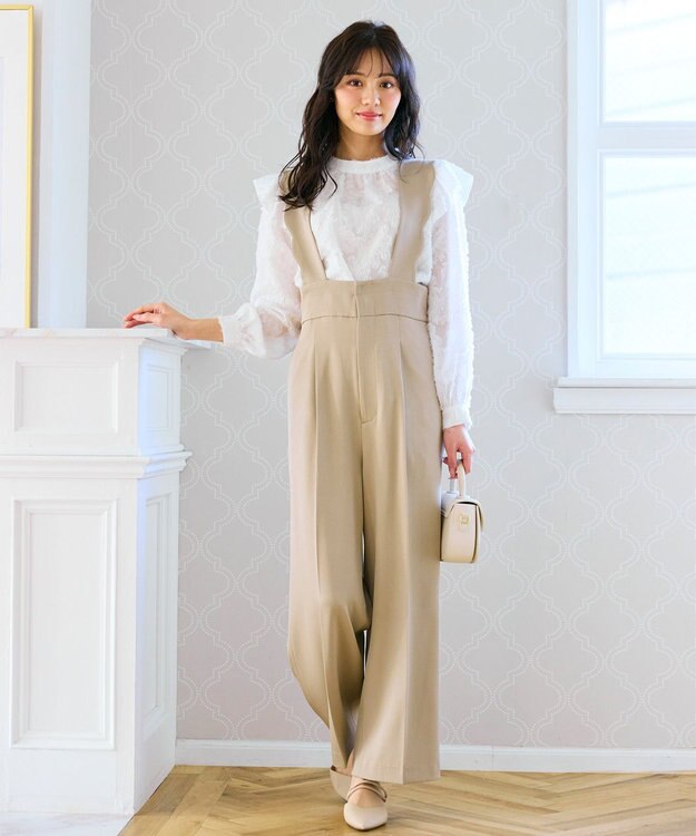 Feroux 【洗える】スカラップデザイン・サスペンダー付きパンツ ベージュ系