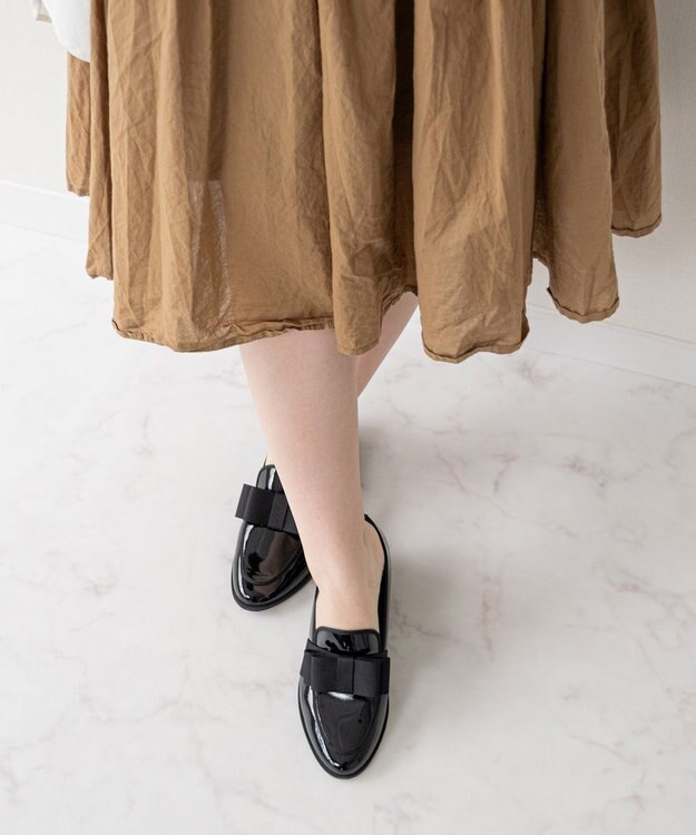 Bridget Birkin ＜抗菌消臭＞【Bridget Birkin】グログランリボンレインローファー ブラックエナメル