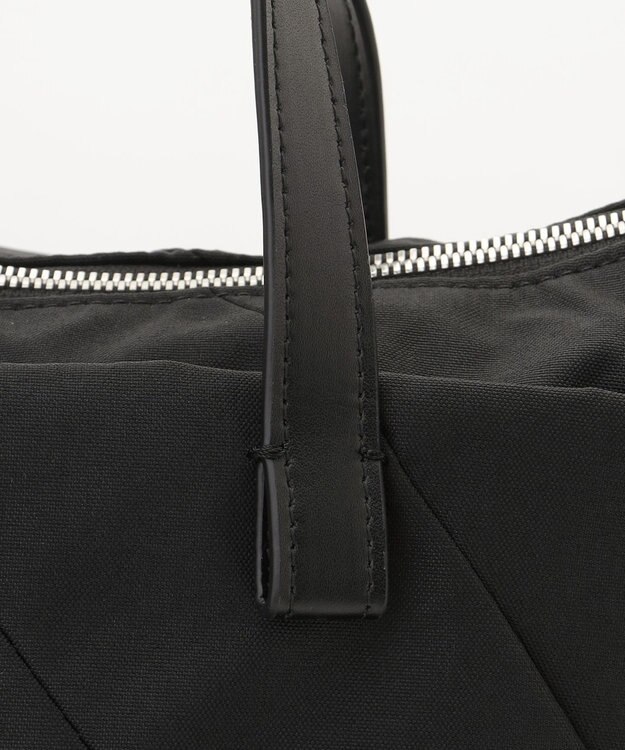 Y'SACCS ストリームラインデイパック ブラック