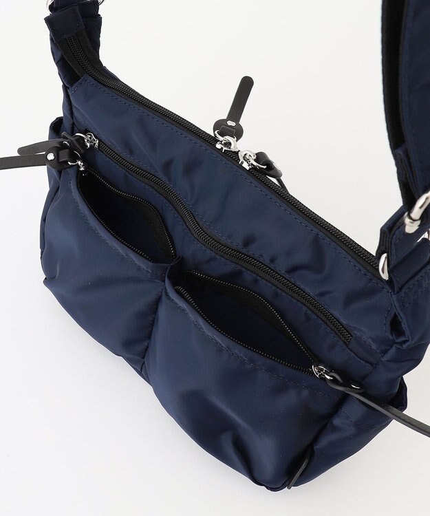 Y'SACCS トリプルポケットベーシックショルダー ネイビー