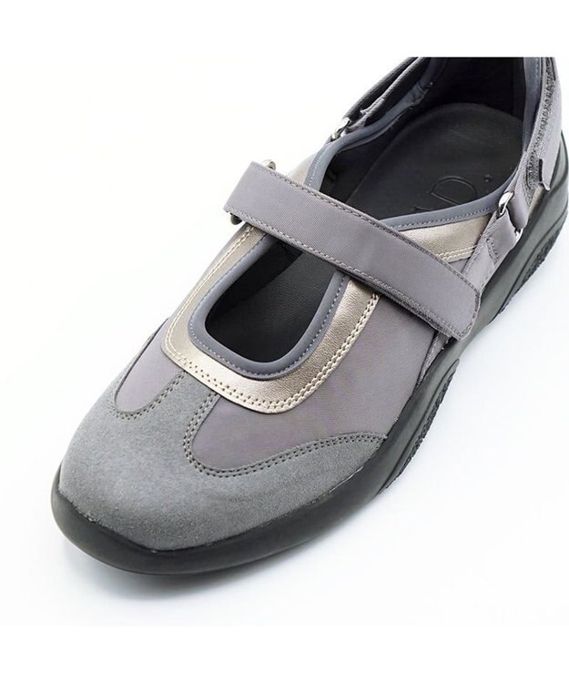 APOM ウォーターレジストメリージェーンスニーカー グレー