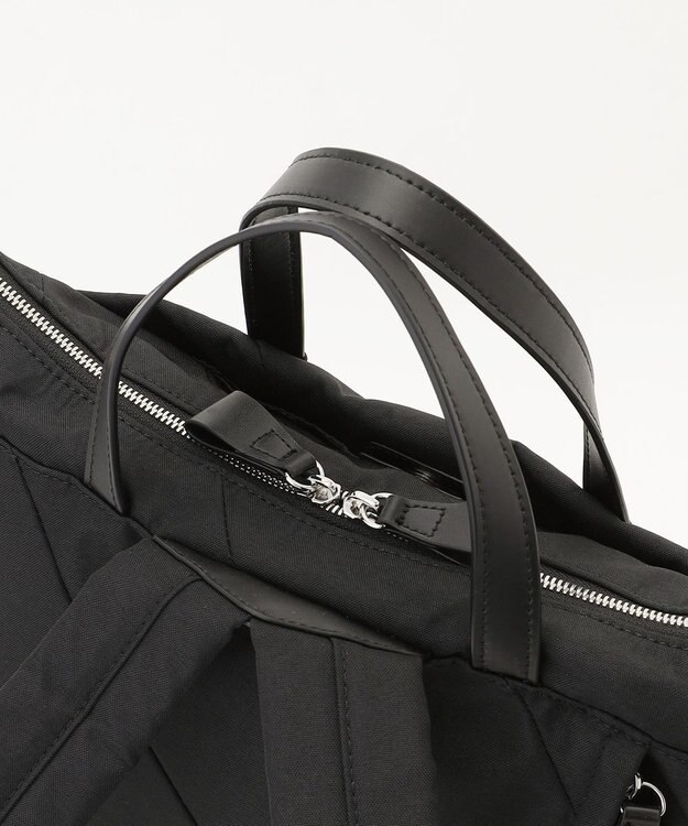 Y'SACCS ストリームラインデイパック ブラック