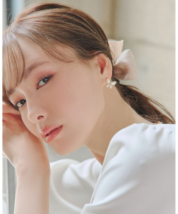 Tiaclasse 【安田美沙子さん着用・金属アレルギー対応】バタフライモチーフピアス ゴールドピアス