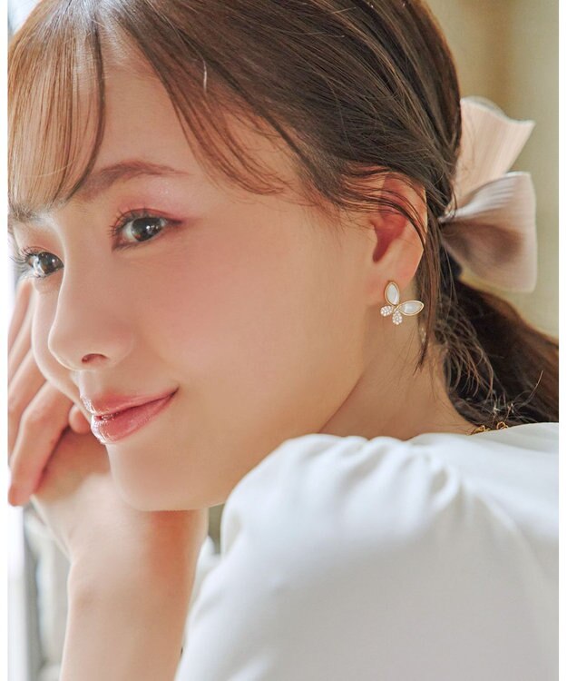 Tiaclasse 【安田美沙子さん着用・金属アレルギー対応】バタフライモチーフピアス ゴールドピアス