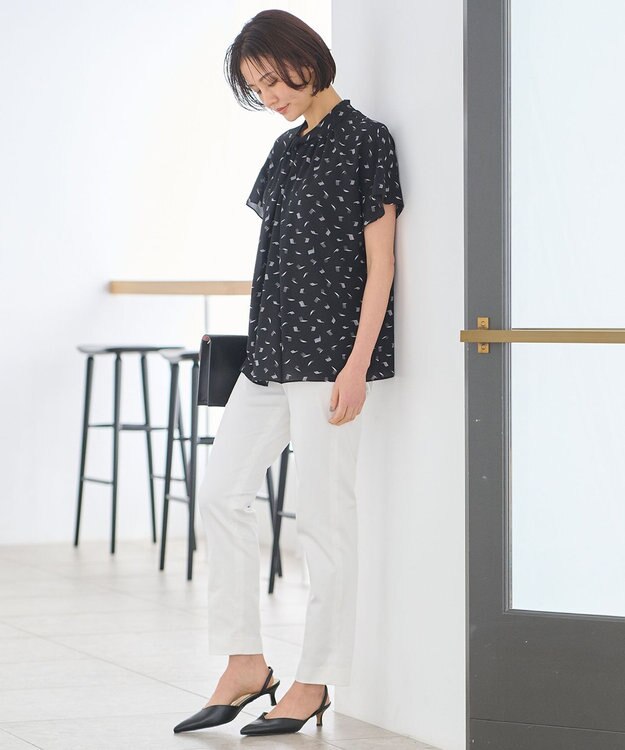 自由区 L 【洗える】ブラッシュドシャドープリント ブラウス モノトーン系