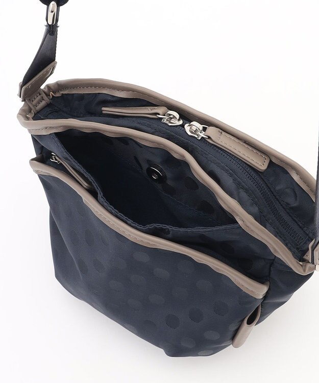 Y'SACCS ドットジャガードポシェット ネイビー