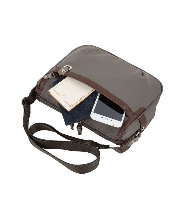 ACE BAGS & LUGGAGE PROGRES アベス ショルダーバッグ 横型 20181 プログレ ブラウン