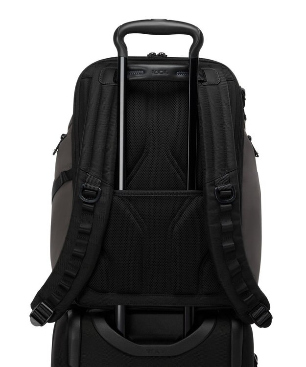 TUMI ALPHA BRAVO 「サーチ」バックパック ブラック ジオメトリック
