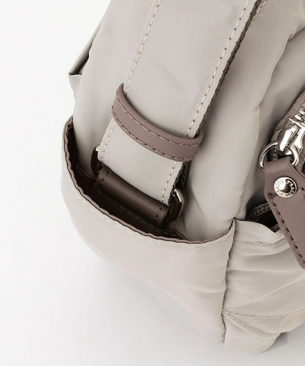 Y'SACCS ポリエステルツイル ショルダーバッグ グレージュ