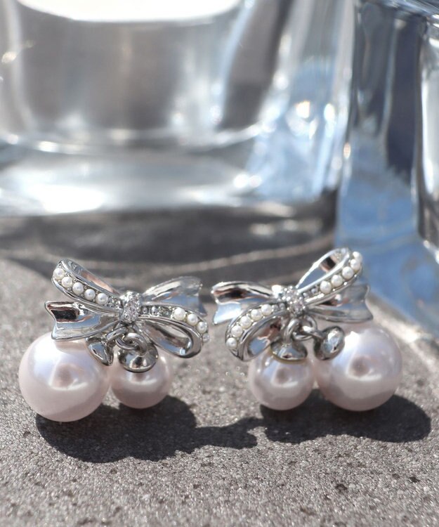 Tiaclasse 【金属アレルギー対応】チェリーパールリボンピアス シルバー