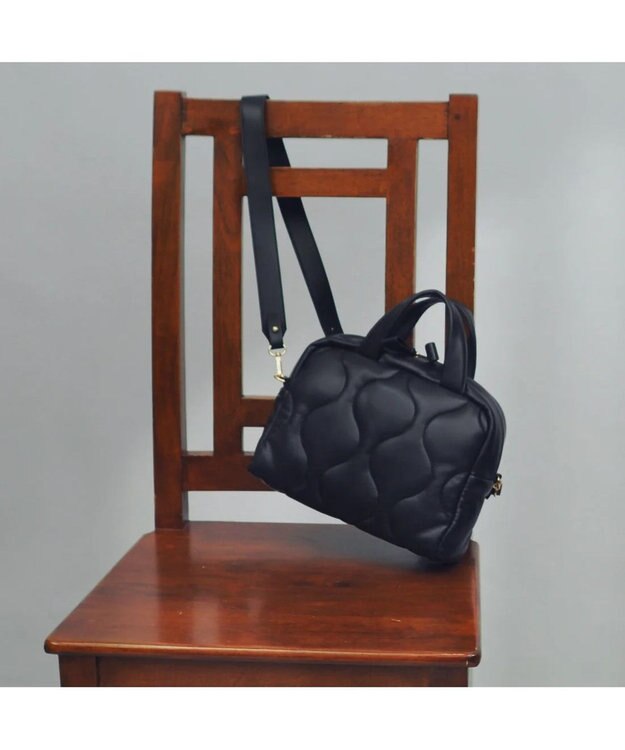 UNBILLION kakatoo シンセティックレザーキルトスクエアショルダー ブラック