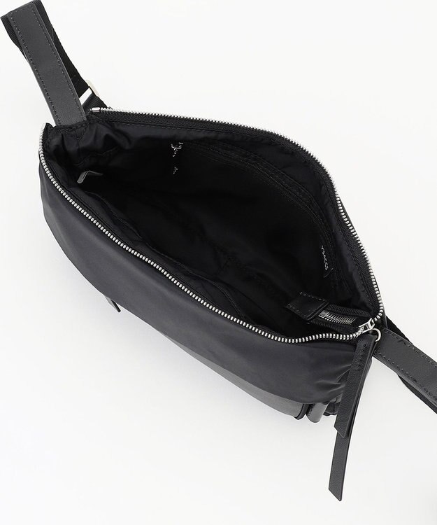 Y'SACCS リサイクルナイロン×カウレザー ラップミニショルダー ブラック