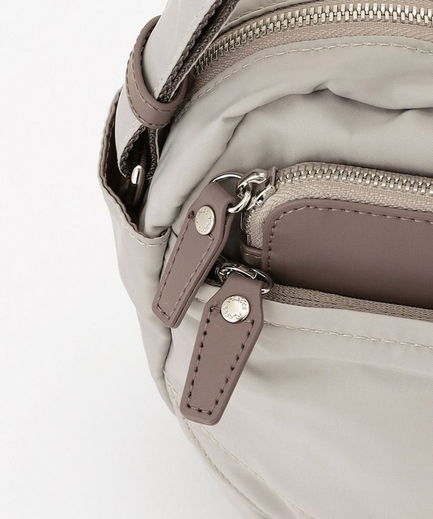 Y'SACCS ポリエステルツイル ショルダーバッグ グレージュ