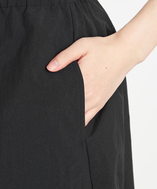 NAVE 【ReNAVE　撥水機能・UVカット・透湿・接触冷感・洗える】ナイロンタスランショートパンツ ブラック系