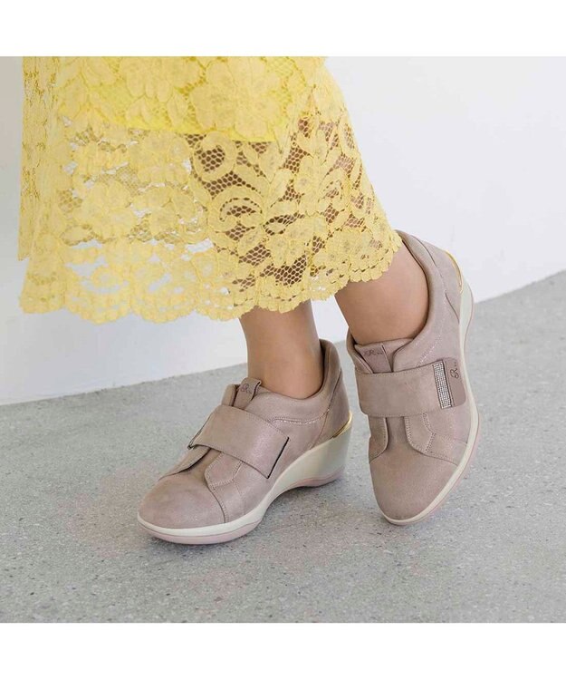 Riz raffinee <Riz raffinee>ヒールアップベルトスニーカー ベージュメタリック