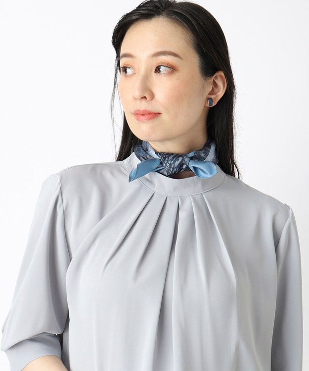 MOONBAT FURLA モノグラム柄シルク100%スカーフ 65×65cm サックスブルー