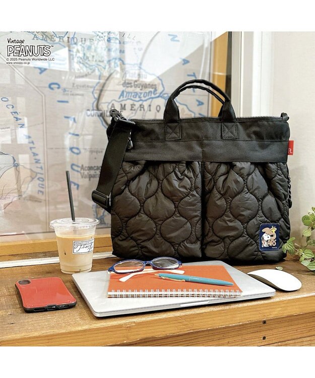 ROOTOTE 8456【スヌーピー】IP.A4アーキャトルワイド.パフ.ピーナッツ-0R 01：ブラック