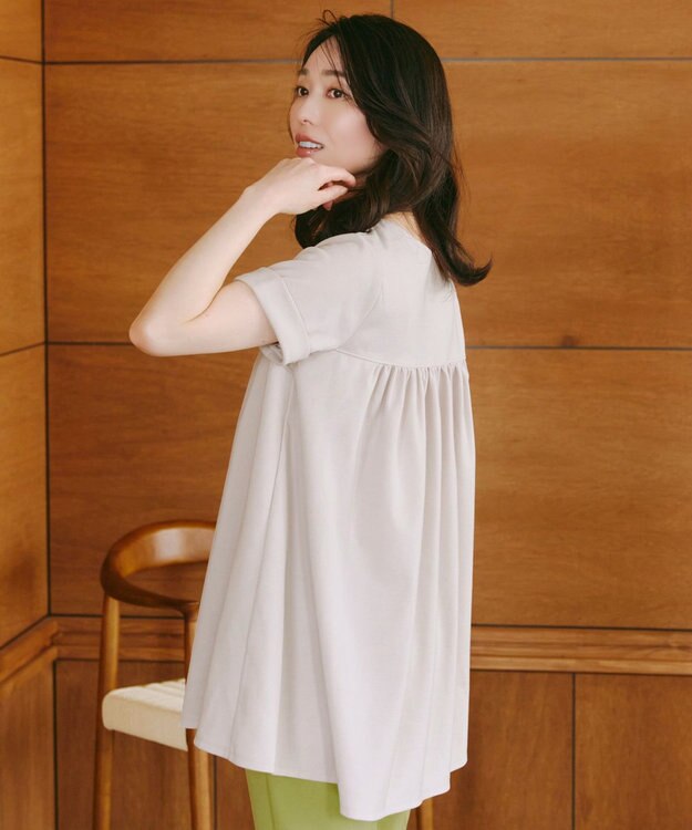 Tiaclasse 【UVカット・吸水速乾】 “きれい見え” バックフレアチュニック グレージュ