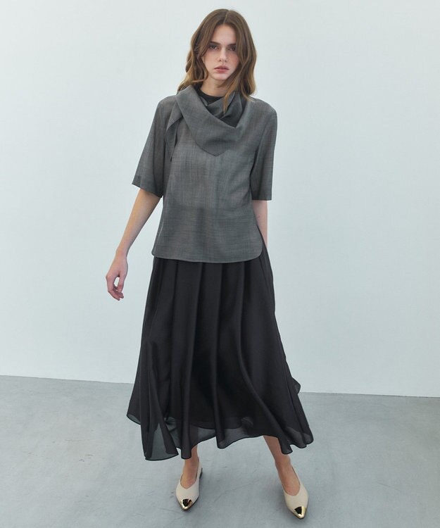 BEIGE， MOYE / スカーフ付き ハーフスリーブブラウス Charcoal