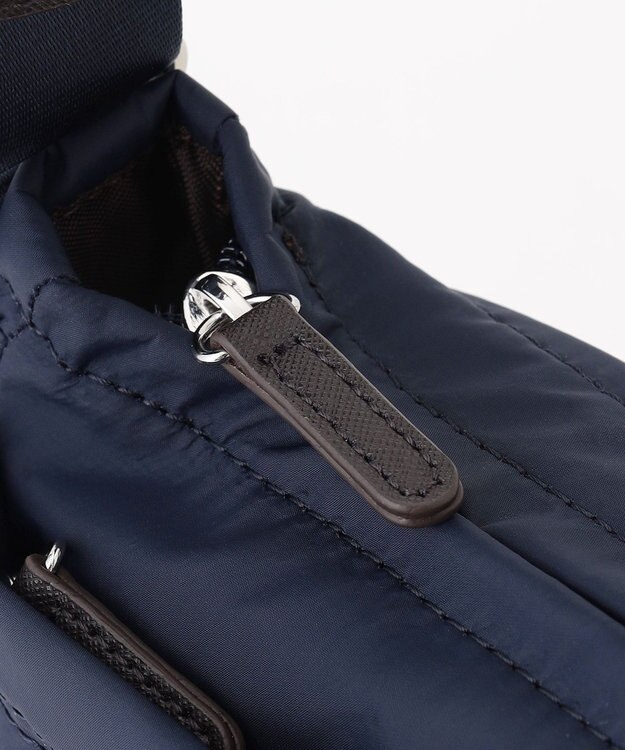 Y'SACCS ナイロンタフタショルダーバッグ　ミディアム ネイビー系その他