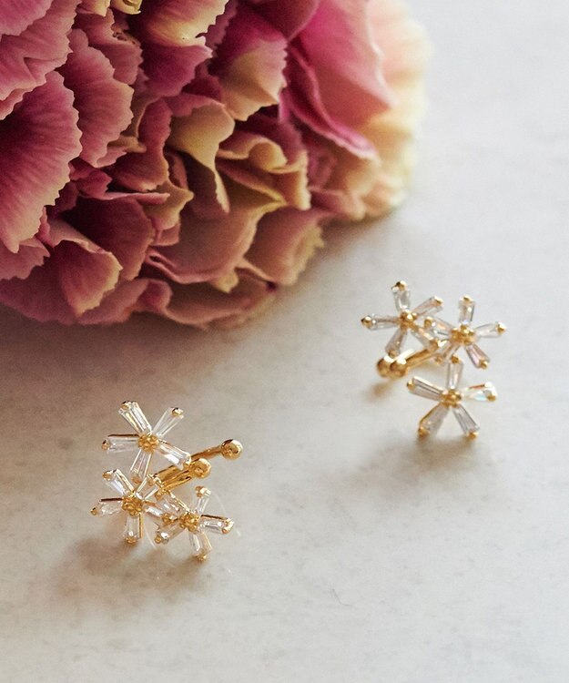 Phoebe フラワーガーデンカフイヤリング ゴールド