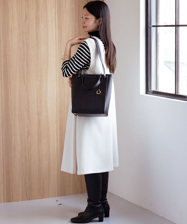 組曲 2WAYハンドルスクエアトート バッグ ブラック系