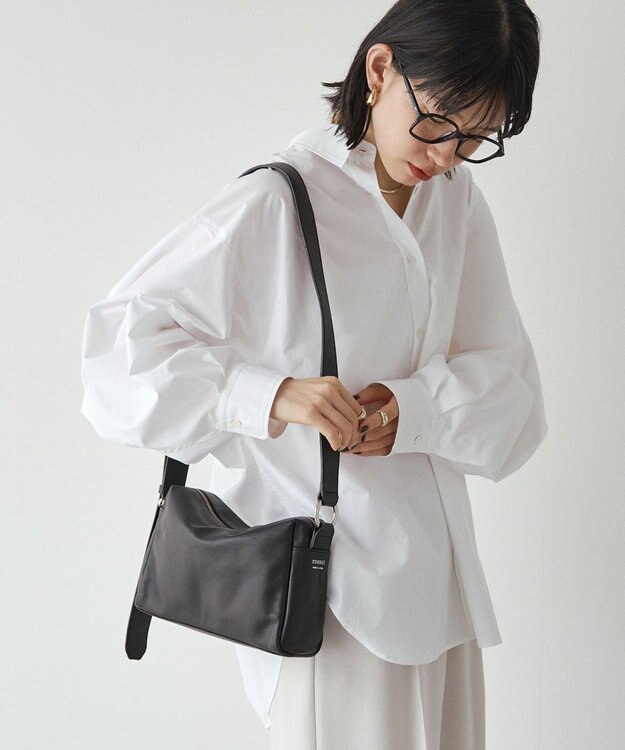 russet 【2025AW新作】レザースクエアショルダーバッグ(CE-1575) Black