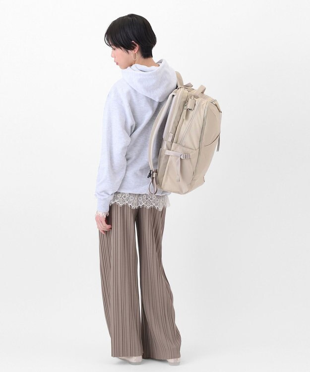 ACE BAGS & LUGGAGE W&.Day/Night トゥキ スクエアリュック B4サイズ 15.6インチPC収納 20512 ダブルアンドデイナイト ライトベージュ