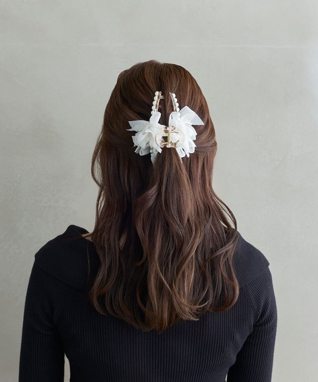 Phoebe フリルリボンパールバンスクリップ　ホワイト ホワイト