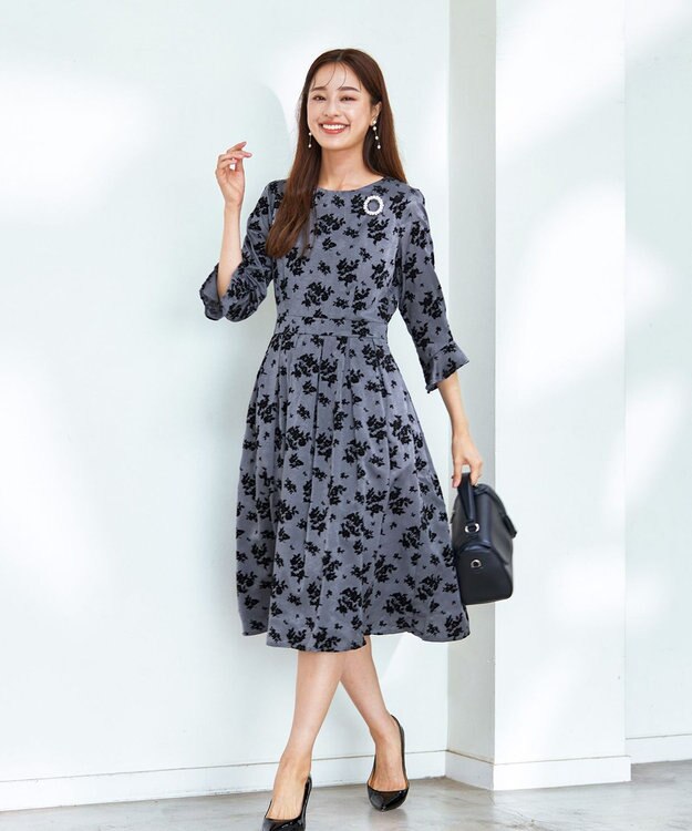 Tiaclasse 【安田美沙子さん着用・洗える】フラワーフロッキーワンピース チャコール