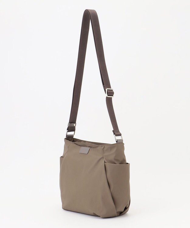 Y'SACCS 【ナイロンタフタ】トラベルショルダー mini ベージュ系その他