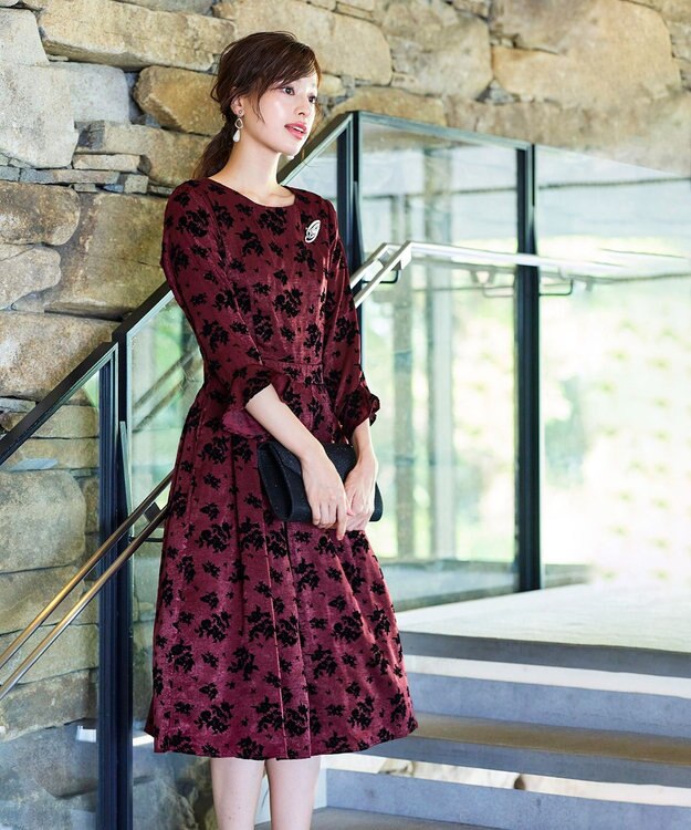 Tiaclasse 【安田美沙子さん着用・洗える】フラワーフロッキーワンピース ボルドー