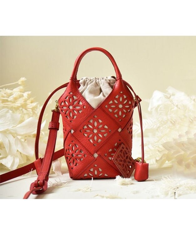 genten サステナブルカットワーク ポシェット アカ