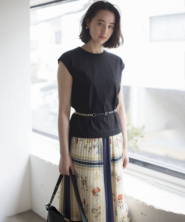 組曲 L フレンチスリーブカットソー ブラック系