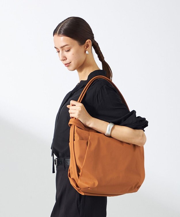 Y'SACCS 【ナイロンタフタ】トラベルショルダーリュック mini キャメル