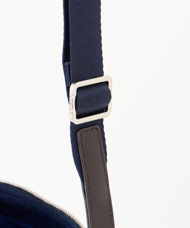 Y'SACCS リサイクルナイロン×カウレザー ラップポシェット ネイビー