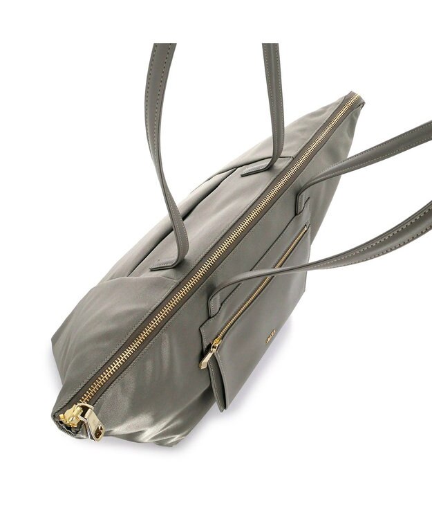 IBIZA コモド　オペラナイロン/牛革　セミショルダーバッグ カーキ