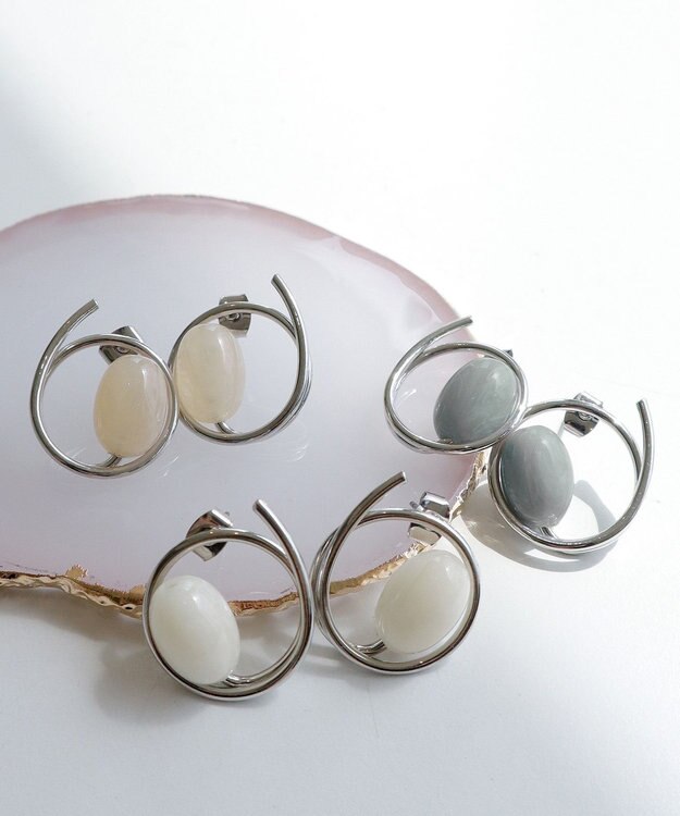 Tiaclasse カラーアクリル＋フープピアス シルバーホワイト