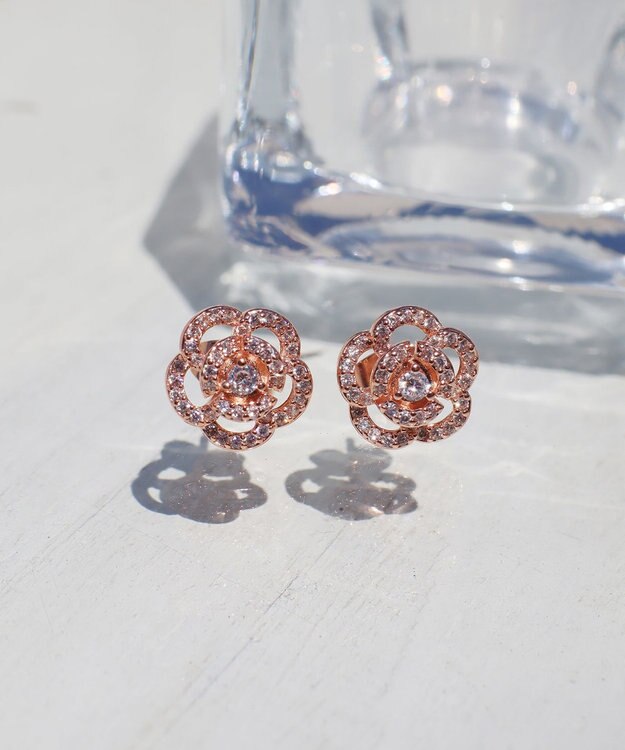 Tiaclasse 【金属アレルギー対応】カメリアモチーフピアス・イヤリング ピンクゴールドピアス